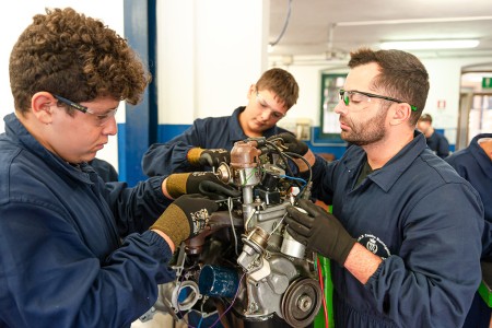 Lezione di meccanica dell' auto
